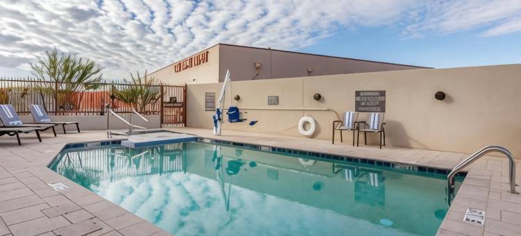 斯科特斯德话棒娱乐区舒适套房(Comfort Suites Scottsdale Talking Stick Entertainment District)图片