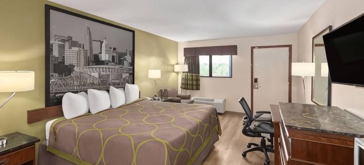 米切尔堡辛辛那提地区温德姆速8酒店(Super 8 by Wyndham Fort Mitchell Cincinnati Area)图片