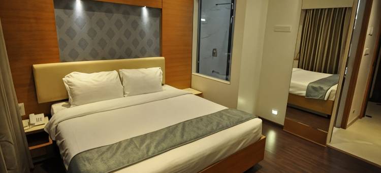 塔拉瓦德克拉尔克斯旅馆(Tarawade Clarks Inn Pune)图片