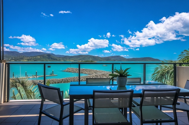 Mirage Whitsundays Over view