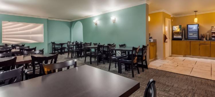 梅萨圣地亚哥贝斯特韦斯特优质酒店(Best Western Plus la Mesa San Diego)图片