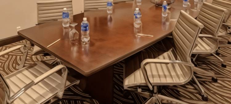 迪凯特希尔顿逸林酒店(DoubleTree by Hilton Decatur Riverfront)图片