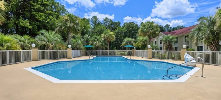 沃尔特伯勒I-95舒适套房酒店(Comfort Inn & Suites Walterboro I-95)图片