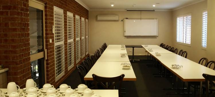 方济菲腊汽车旅馆服务式公寓(Francis Phillip Motor Inn and the Lodge)图片