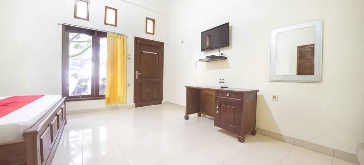 红多兹酒店-近努沙岑达纳大学(RedDoorz Near Nusa Cendana University)图片