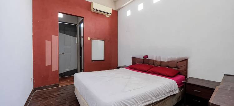 托巴纳RedPartner宾塔罗酒店(Tobana House Bintaro RedPartner)图片