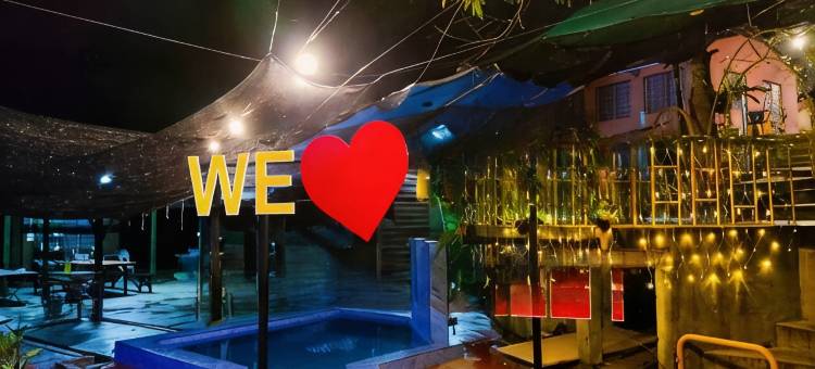 Lata Bayu Chalet - Waterfall & River with Kids Pool图片