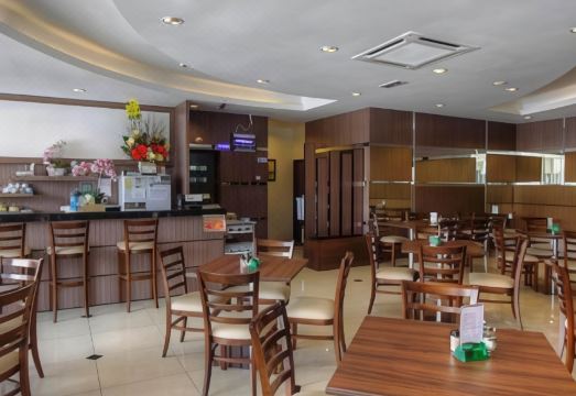 Country Hotel Hotel Overview