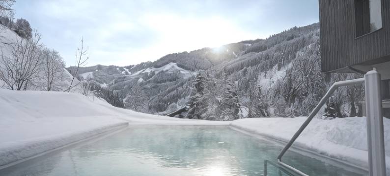 Goldstück - 限成人(Goldstück - Adults Only)图片