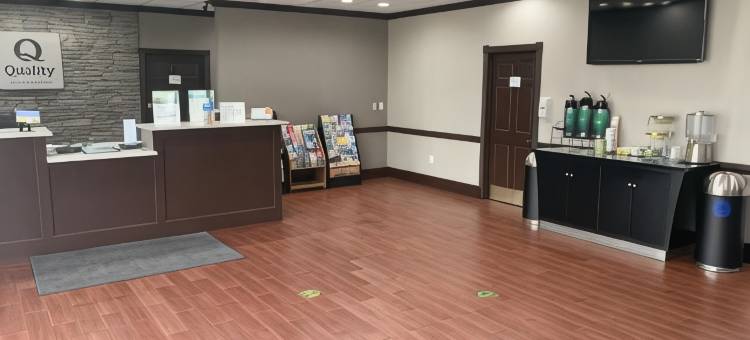 哈迪维尔凯艺套房酒店-萨凡纳北(Quality Inn & Suites Hardeeville - Savannah North)图片