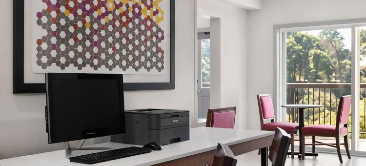 Holiday Inn Express 布拉格堡(Holiday Inn Express Fort Bragg)图片