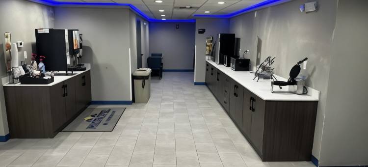 曼切斯特温迈诺特麦客达套房酒店(Microtel Inn & Suites by Wyndham Manchester)图片