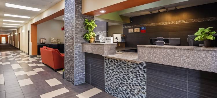 红狮酒店及套房蓝泉城(Red Lion Inn & Suites Blue Springs)图片