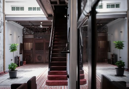 Aayu Stewart Hotel Overview