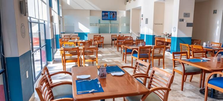 波萨里卡嘉年华酒店(Fiesta Inn Poza Rica)图片