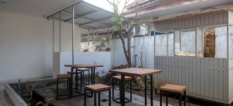 红门酒店@格里亚梅尔博坦德马克(RedDoorz Syariah @ Griya Merbotan Demak)图片