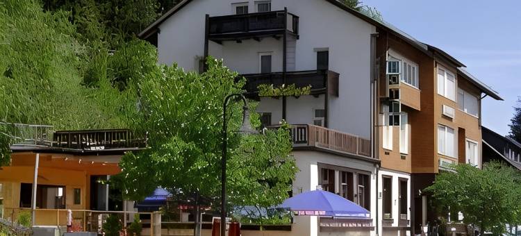 启动森林阿克提夫民宿酒店(Action Forest Hotel - Kletterwald - Lasertag - nähe Badeparadies)图片
