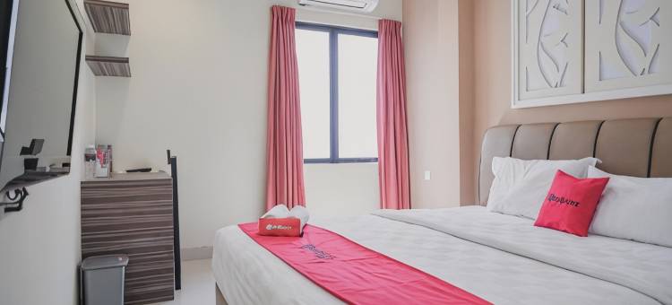红多兹Plus酒店-近巴淡岛中心渡轮码头(RedDoorz Plus Near Ferry Terminal Batam Center)图片