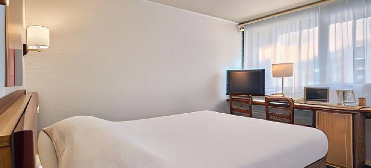 尼奥尔东-拉克莱士基里亚德酒店(Kyriad Niort Est - la Crèche)图片