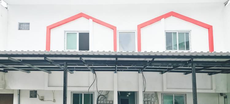 红门酒店-近穆廖萨里(RedDoorz Near Mulyosari)图片