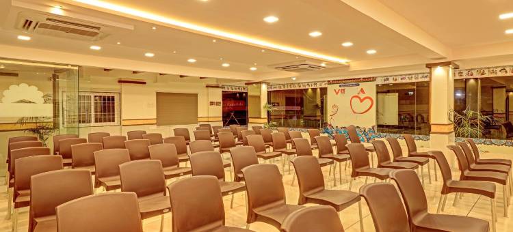 Treebo 彩虹大酒店(Treebo Rainbow Grand)图片