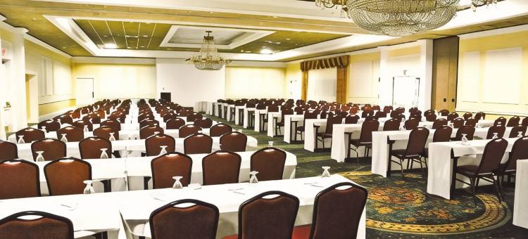 锡康克普罗维登斯地区华美达酒店(Ramada by Wyndham Seekonk Providence Area)图片