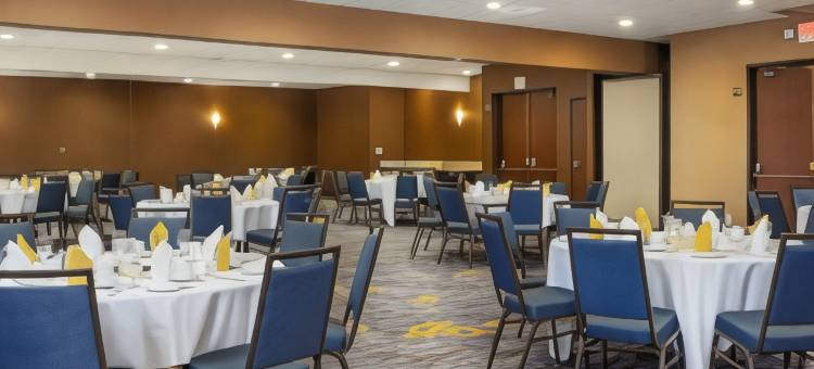 纳帕谷地区费尔菲尔德万怡酒店(Courtyard Fairfield Napa Valley Area)图片