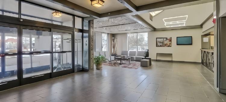 阿尔伯克基市中心温德姆华美达酒店(Ramada Plaza by Wyndham Albuquerque Midtown)图片