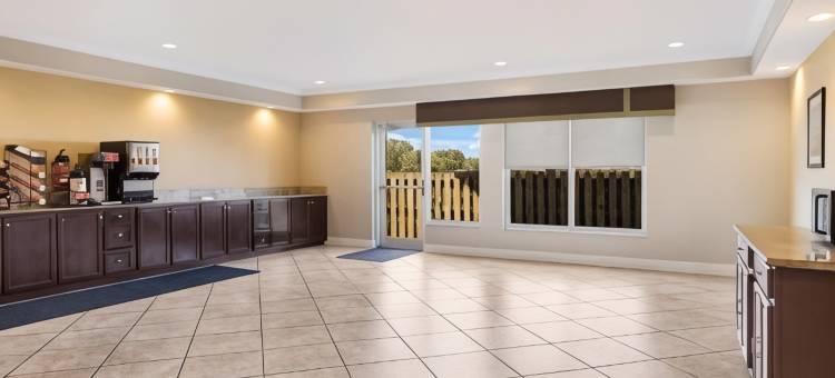 伯威克 - 摩根城郊区开放式客房酒店(Suburban Studios Berwick - Morgan City)图片