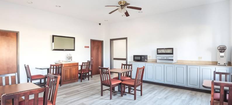 OYO 克卢特杰克逊湖联排别墅(OYO Townhouse Clute Lake Jackson)图片