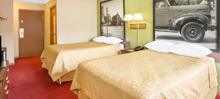 诺尔玛布卢明顿温德姆速8酒店(Super 8 by Wyndham Normal Bloomington)图片