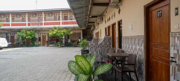 RedDoorz Syariah Near Flyover Palur图片