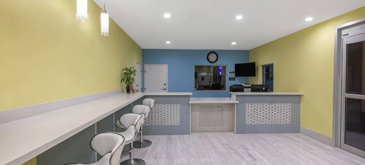拉波特温德姆戴斯套房酒店(Days Inn & Suites by Wyndham la Porte)图片
