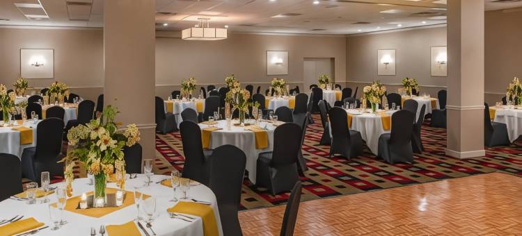 卡拉马祖福朋喜来登酒店(Four Points by Sheraton Kalamazoo)图片