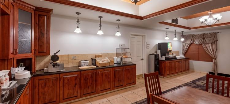 赖夫尔拉昆塔温德姆套房酒店(La Quinta Inn & Suites by Wyndham Rifle)图片