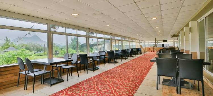 雨林度假村和水疗中心，伊加普里 - 自然的奢华等待着您(Rainforest Resort and Spa, Igatpuri -Nature's Luxury Awaits)图片