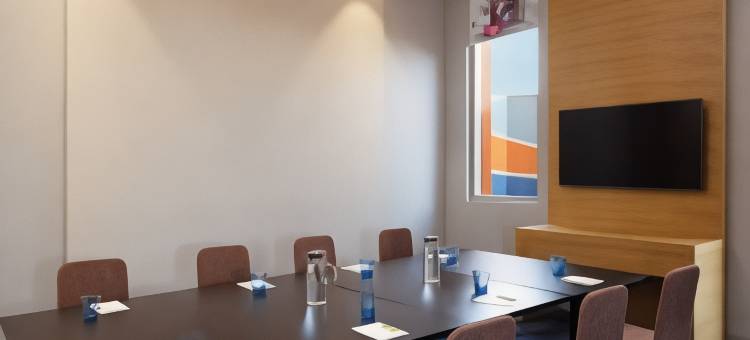 迪拜南雅乐轩酒店(Aloft Dubai South, A Marriott Hotel)图片