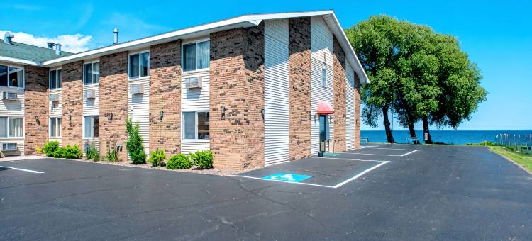 海湾伊克诺旅馆(Econo Lodge on the Bay)图片