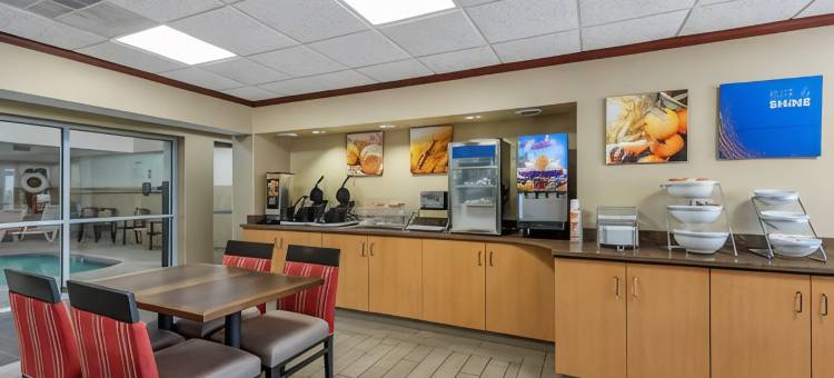 梅森舒适套房酒店-近国王岛(Comfort Suites Mason Near Kings Island)图片