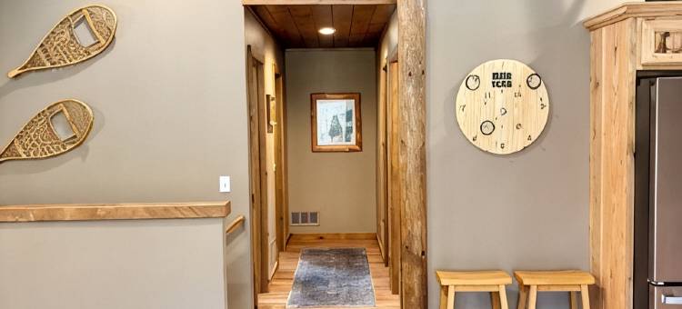 熊掌山林小屋 • 豪华木屋 • 游戏室 • 火坑(Bear Paw Lodge • Luxury Cabin • Game Room • Fire Pit)图片