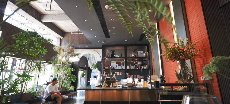 怡兰花园酒店(南湖美食城南新湿地公园店)图片