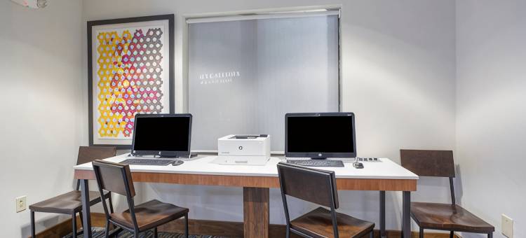 Holiday Inn Express 村西(Holiday Inn Express KANSAS CITY - AT THE LEGENDS by IHG)图片
