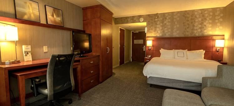 哥伦布希利亚德酒店(Columbus Hilliard Hotel)图片
