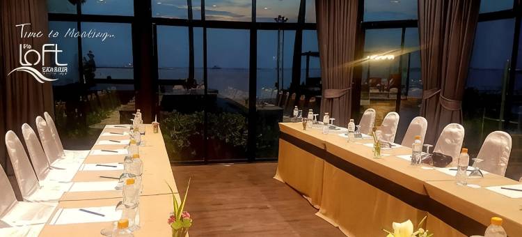 海滨阁楼酒店-是拉差(The Loft Seaside Sriracha Hotel)图片
