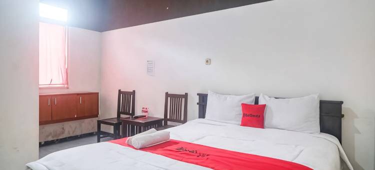 OYO2519玛雅加里尼酒店(RedDoorz at Mayang Garini 2 Borobudur)图片