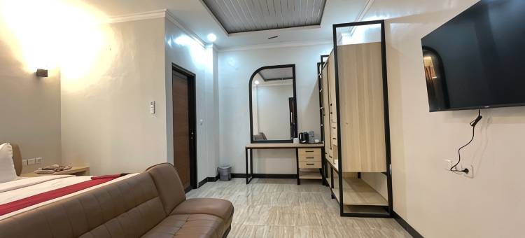 Hotel Lasnur Palace图片