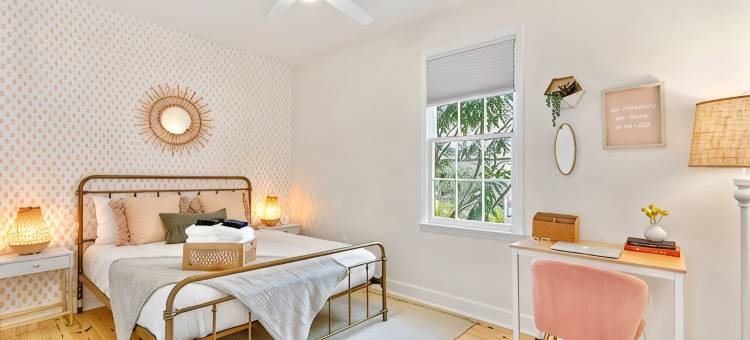 查尔斯顿套房：维多利亚套房 - 3卧/2卫 宽敞的户外空间(The Charleston Suites: the Victoria Suite - 3Bd/2ba Ample Outdoor Space)图片