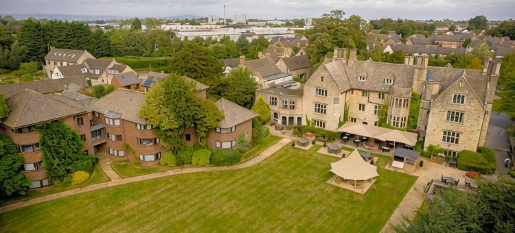 斯通豪斯苑酒店(Stonehouse Court Hotel - A Bespoke Hotel)图片