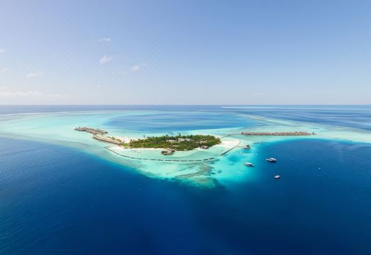 Constance MoofushiHotel Overview