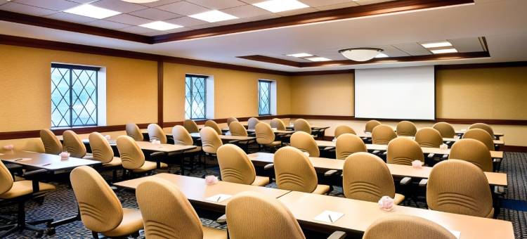 弗雷明汉喜来登酒店及会议中心(Sheraton Framingham Hotel & Conference Center)图片